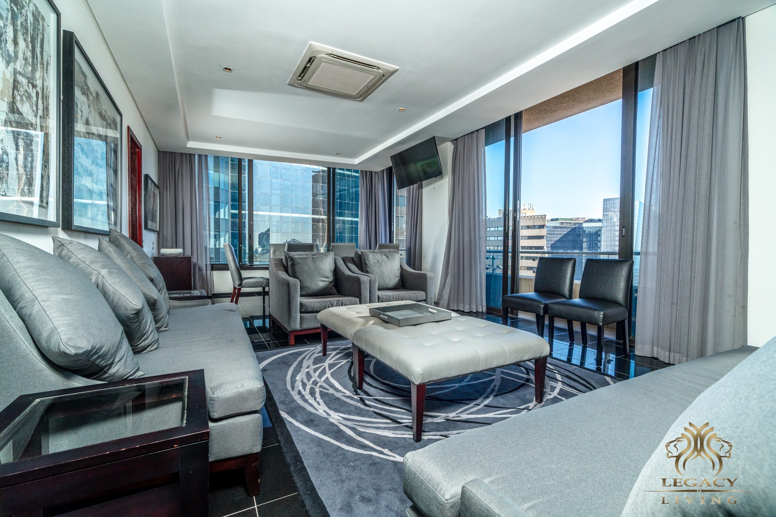 Davinci Hotel and Suites