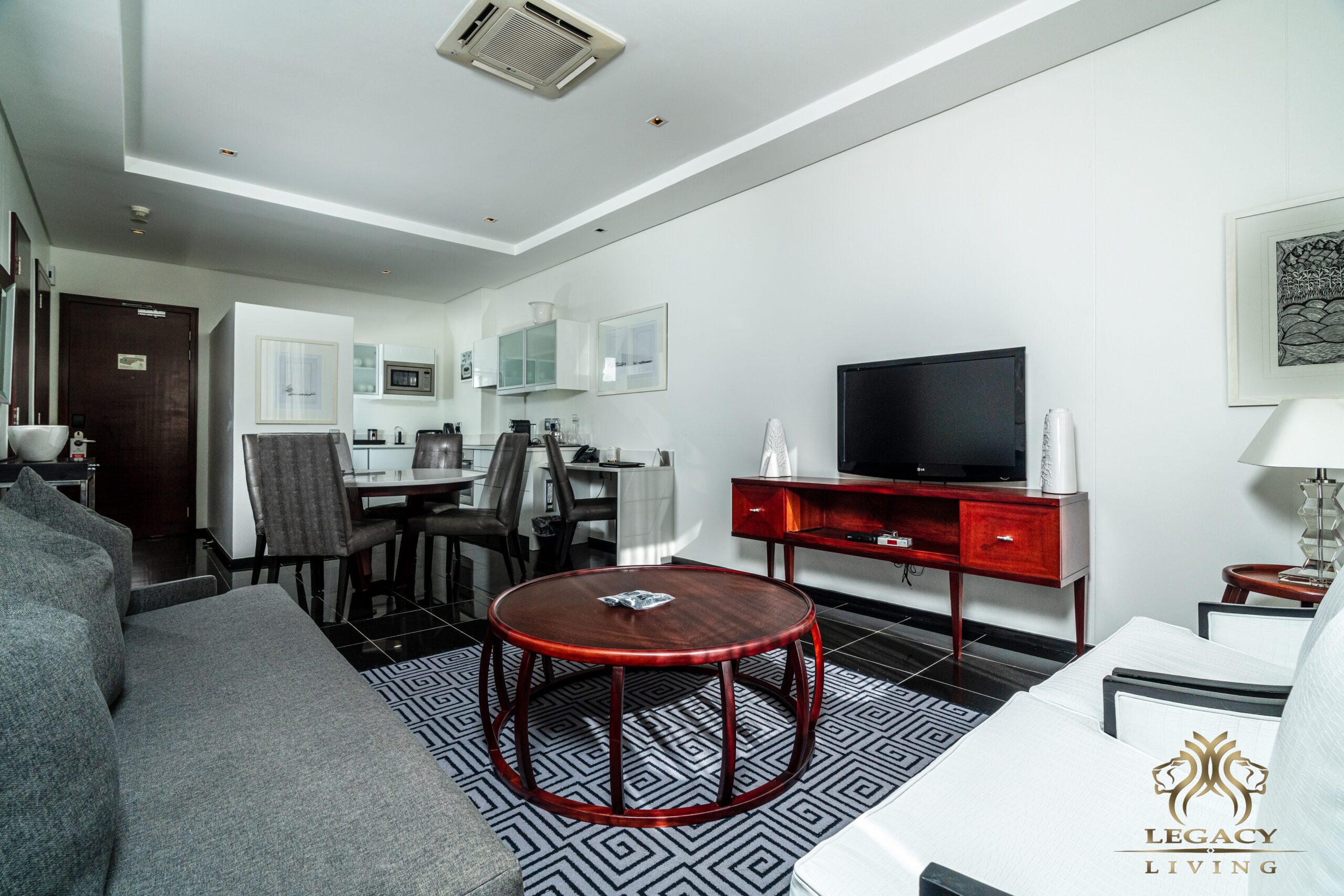 Davinci Hotel and Suites